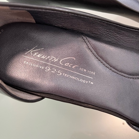 Black leather Kenneth Cole open toe 3” heels - Picture 3 of 6